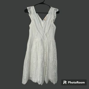 Altar’d State sz S white lace floral overlay v-neck front and back zipper